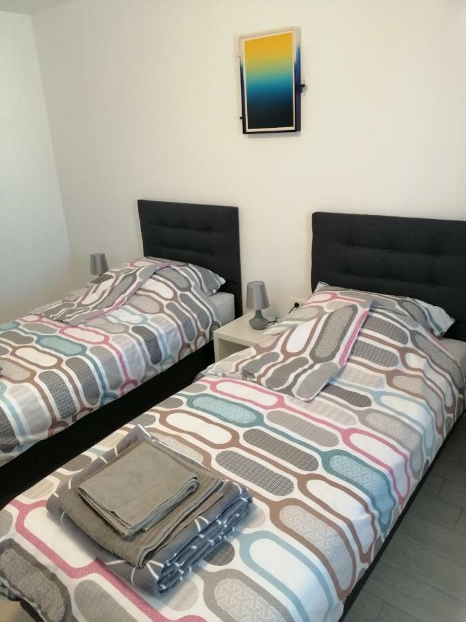 Studio Apartment Mila Pula Extérieur photo