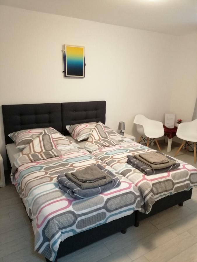 Studio Apartment Mila Pula Extérieur photo
