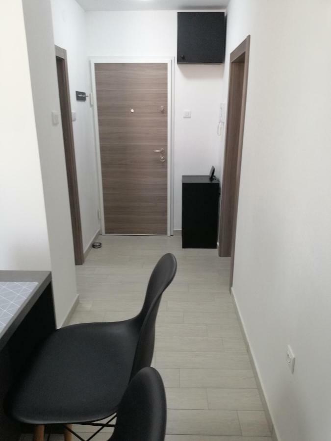 Studio Apartment Mila Pula Extérieur photo